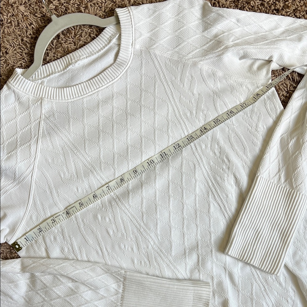 Lululemon long sleeve workout top - Picture 8 of 9